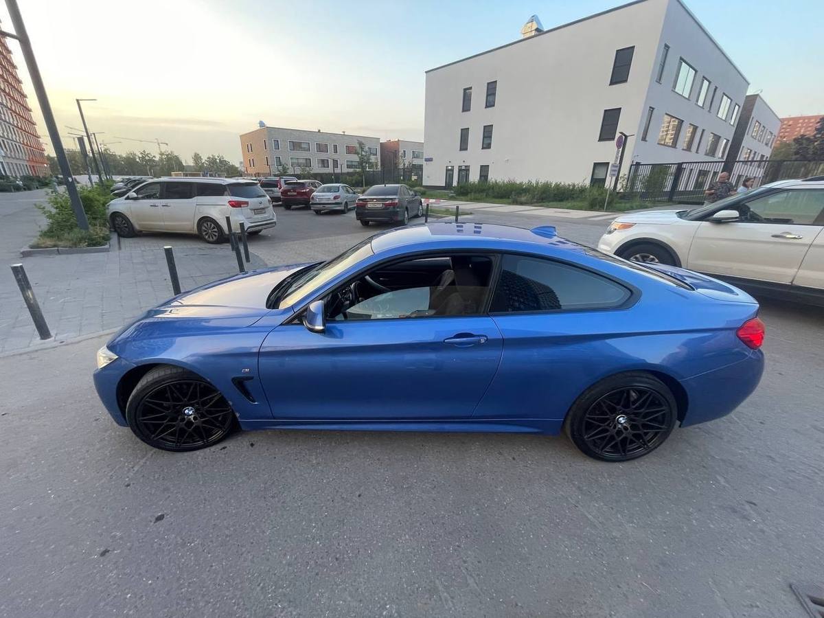 BMW 428i зеленая матовая