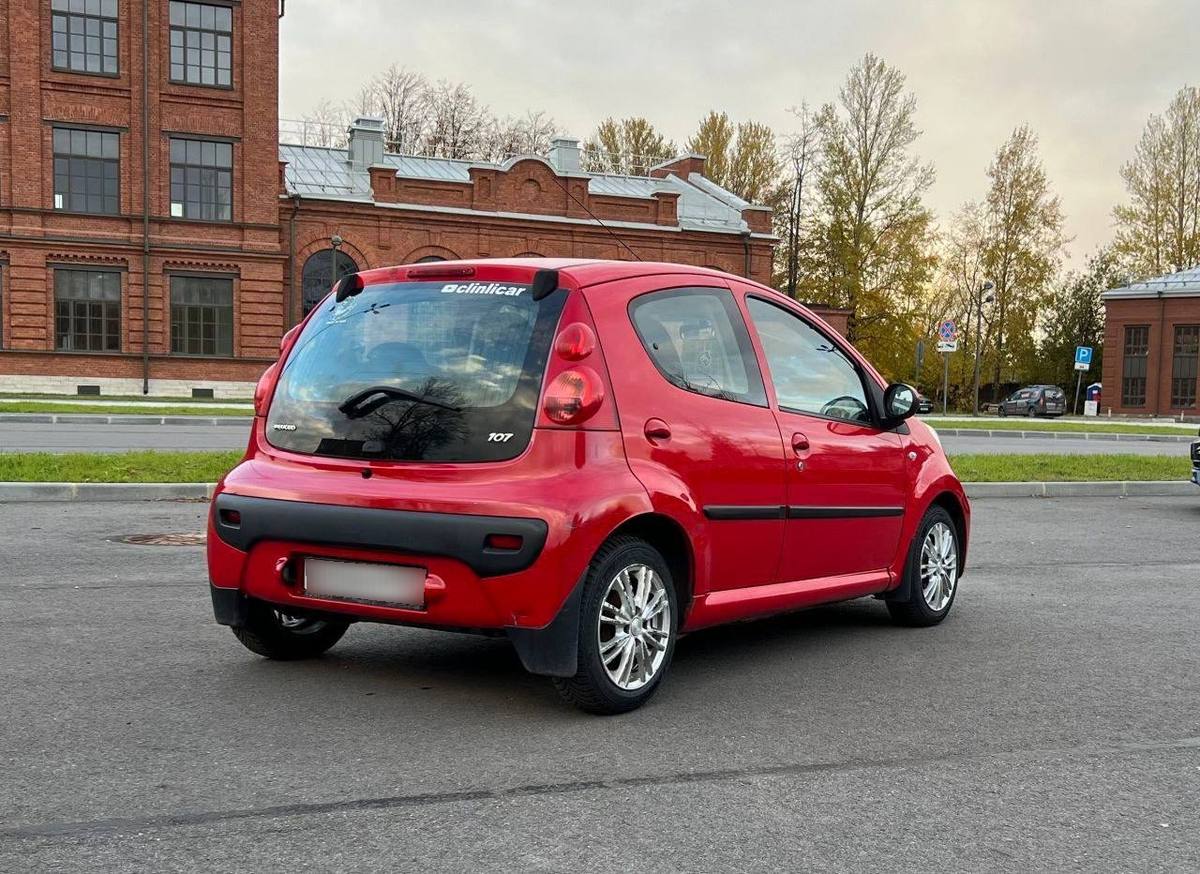 Peugeot 107 i