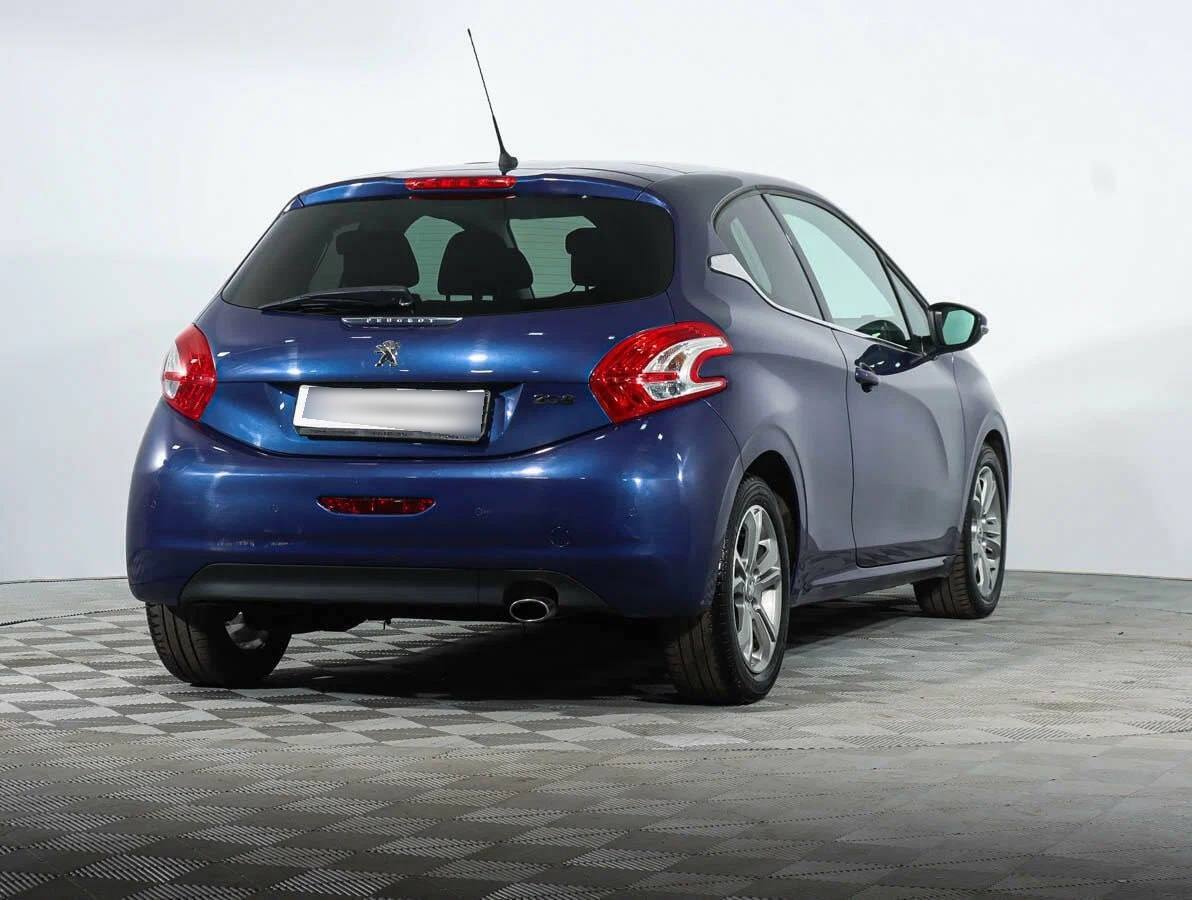 Пежо 2013 года выпуска. Peugeot 208. Пежо 208 2013. Пежо 208 2002 зад. Peugeot 208 gt 2005.