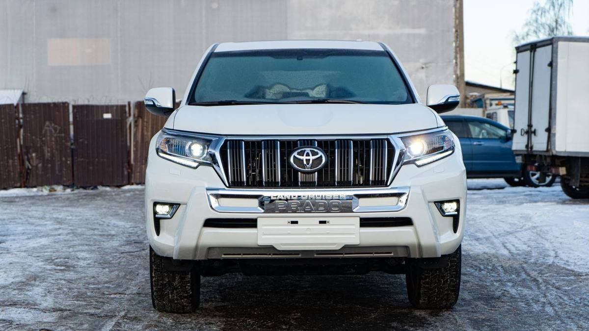 Купить Toyota Prado Новая