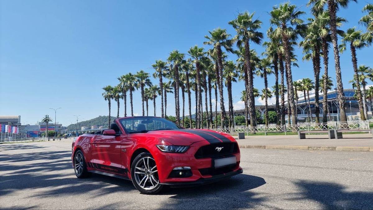 2016 Mustang amazing Color