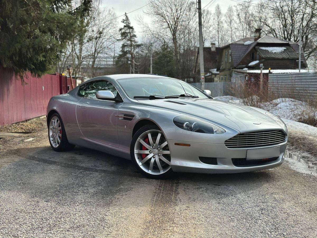 Aston Martin db9 Coupe 2004